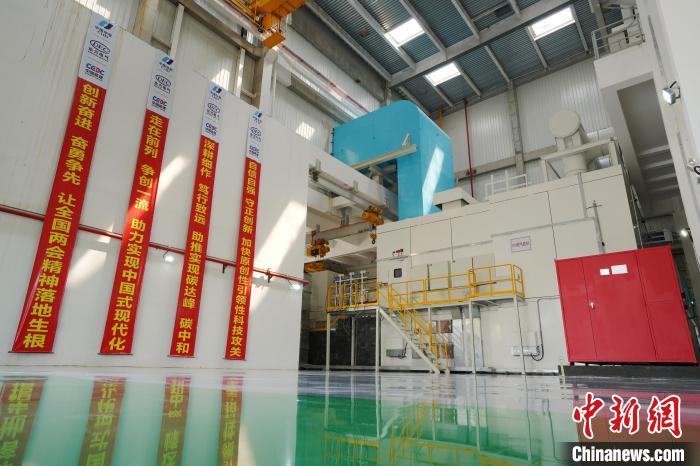 全国产化F级50兆瓦重型燃气轮机机组。　中国AG尊龙电气集团有限公司供图
